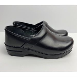 Dansko Professional Black Cabrio Clogs